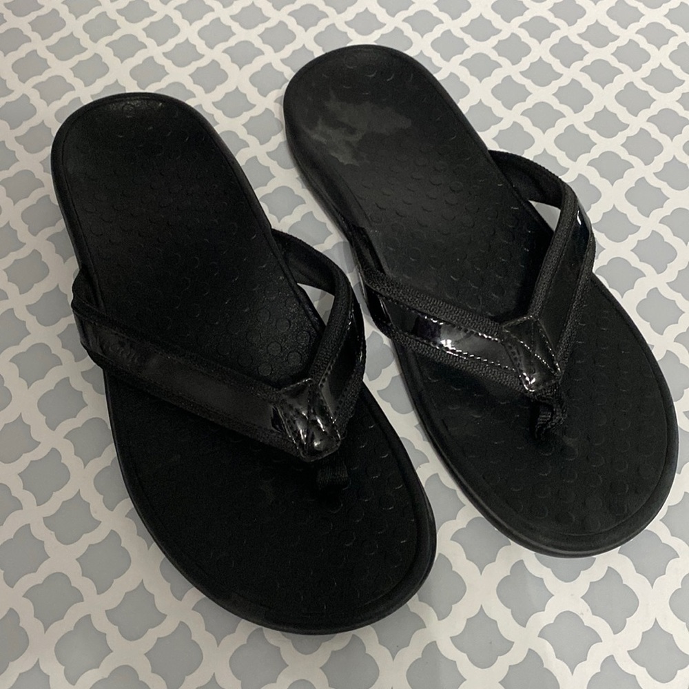 Voinic arch support flip flops size 9 women’s